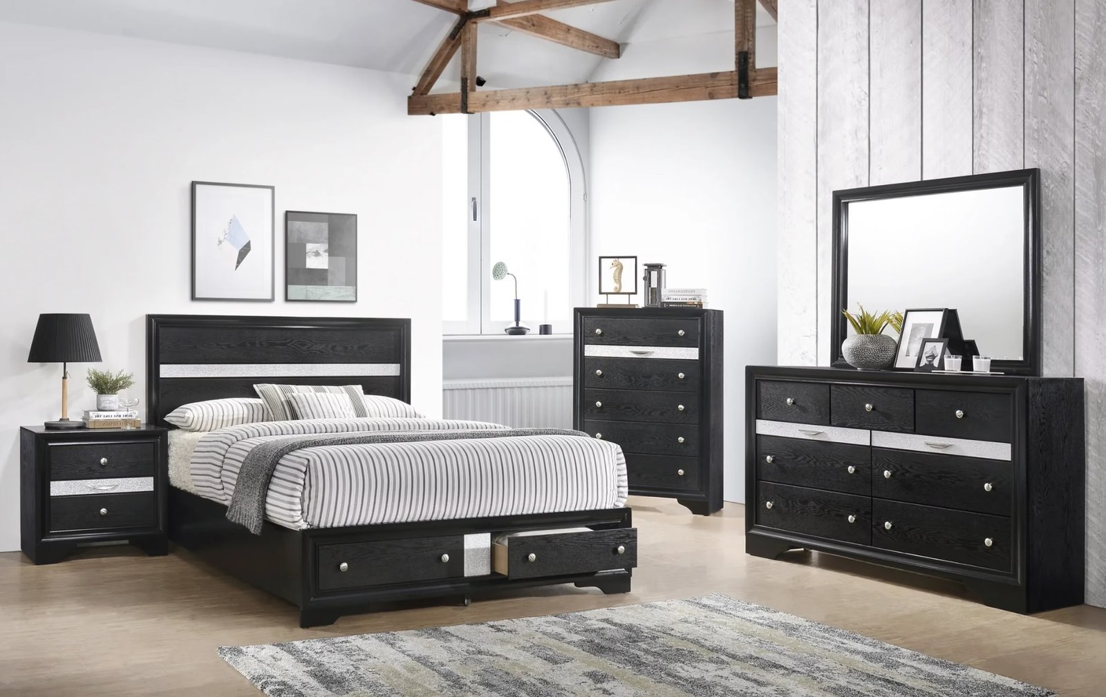 Regata Black-Silver Storage Platform Queen Bedroom Set