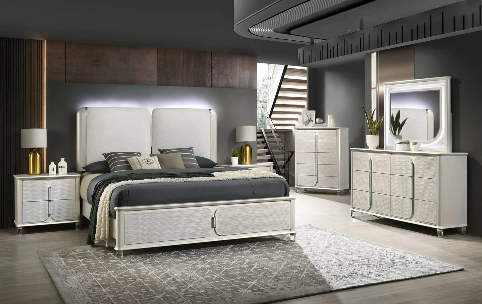 Amara Pearl White Queen Bedroom Set