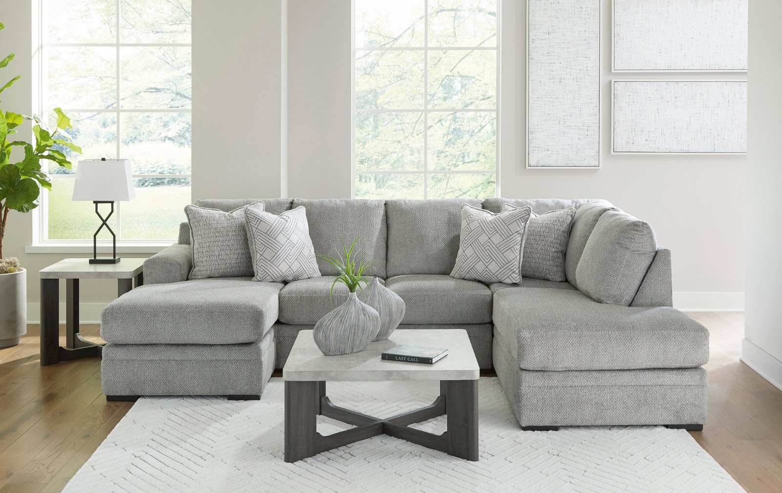 Casselbury 2-Piece Sectional with Chaise
