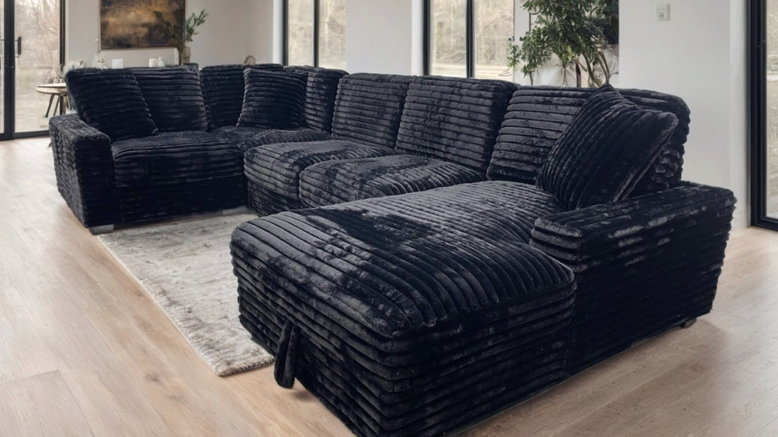 Alisson Black Sectional W/ Storage Chaise